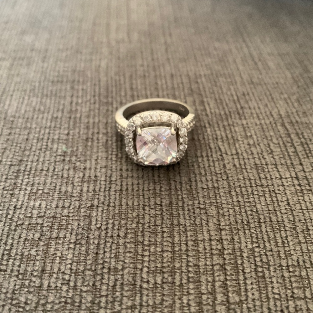 Beautiful Ring with Hearts